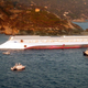 Illustration for article titled Incredible Hi-Res emCosta Concordia/em Photos Reveal Captains Insanity